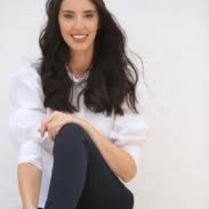 Meet your Posher, Debby